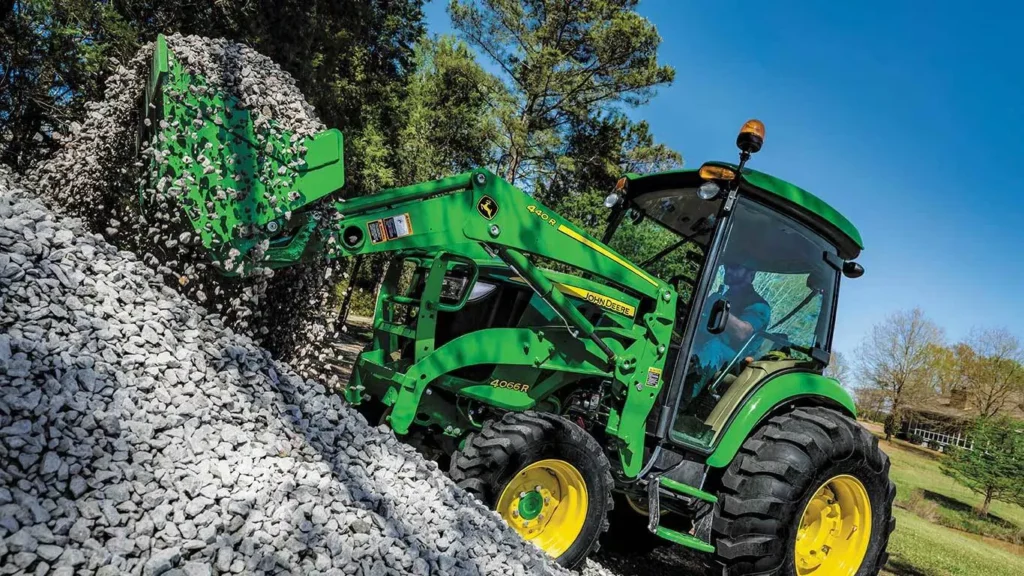 New John Deere 440R Loader at LandMark