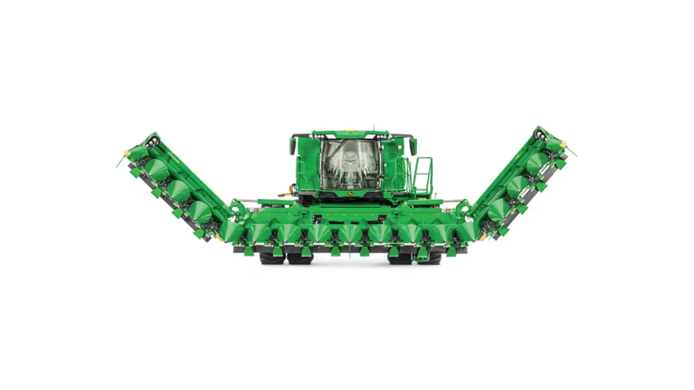 New John Deere CF16 Folding Corn Head | LandMark Implement