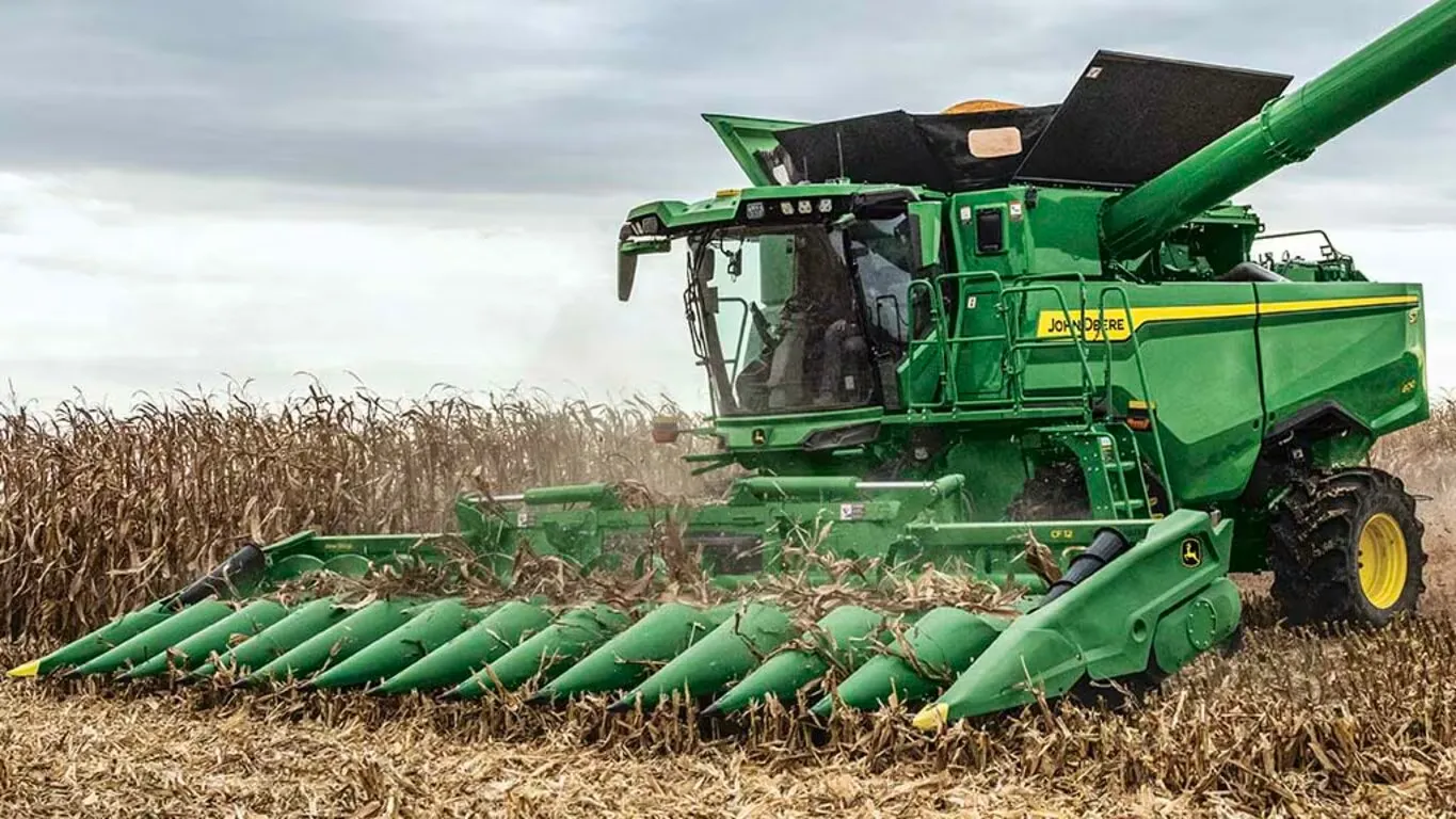 New John Deere CF12 Folding Corn Head at LandMark