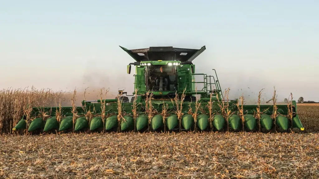 New John Deere CF18 Folding Corn Head at LandMark
