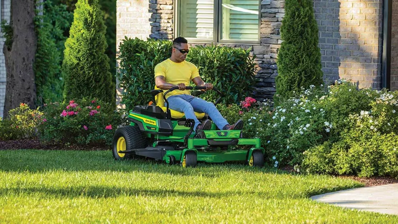 New John Deere Z330R ZTrak™ Mower with 48-in. Deck at LandMark