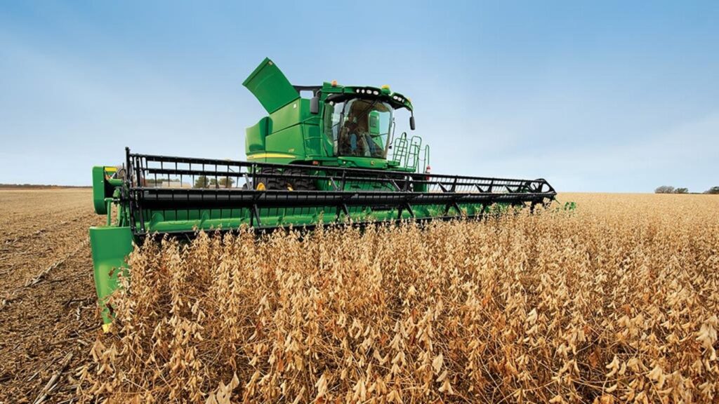 New John Deere S760 Combine at LandMark